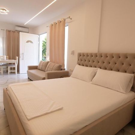 Blue Mare Apartments Sarandë Eksteriør billede