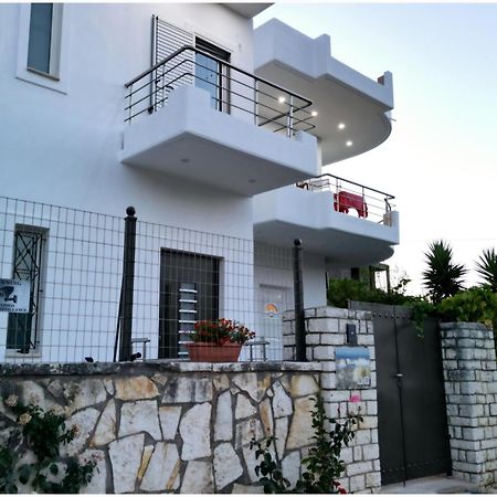 Blue Mare Apartments Sarandë Eksteriør billede