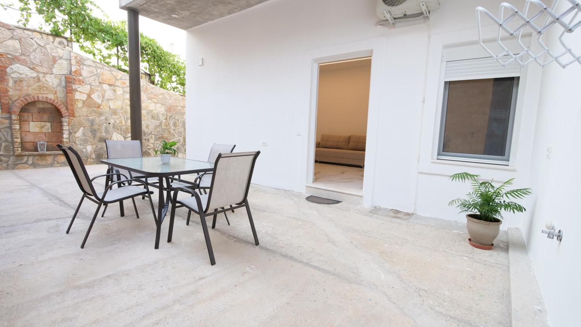 Blue Mare Apartments Sarandë Eksteriør billede