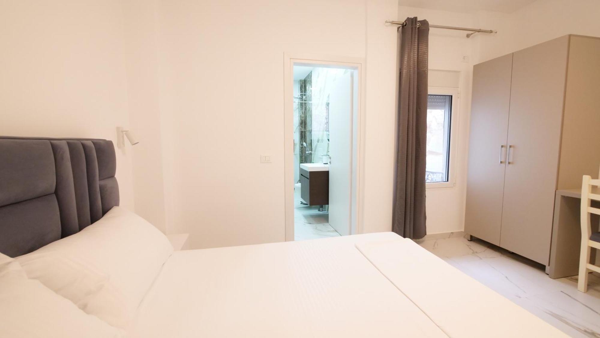 Blue Mare Apartments Sarandë Eksteriør billede