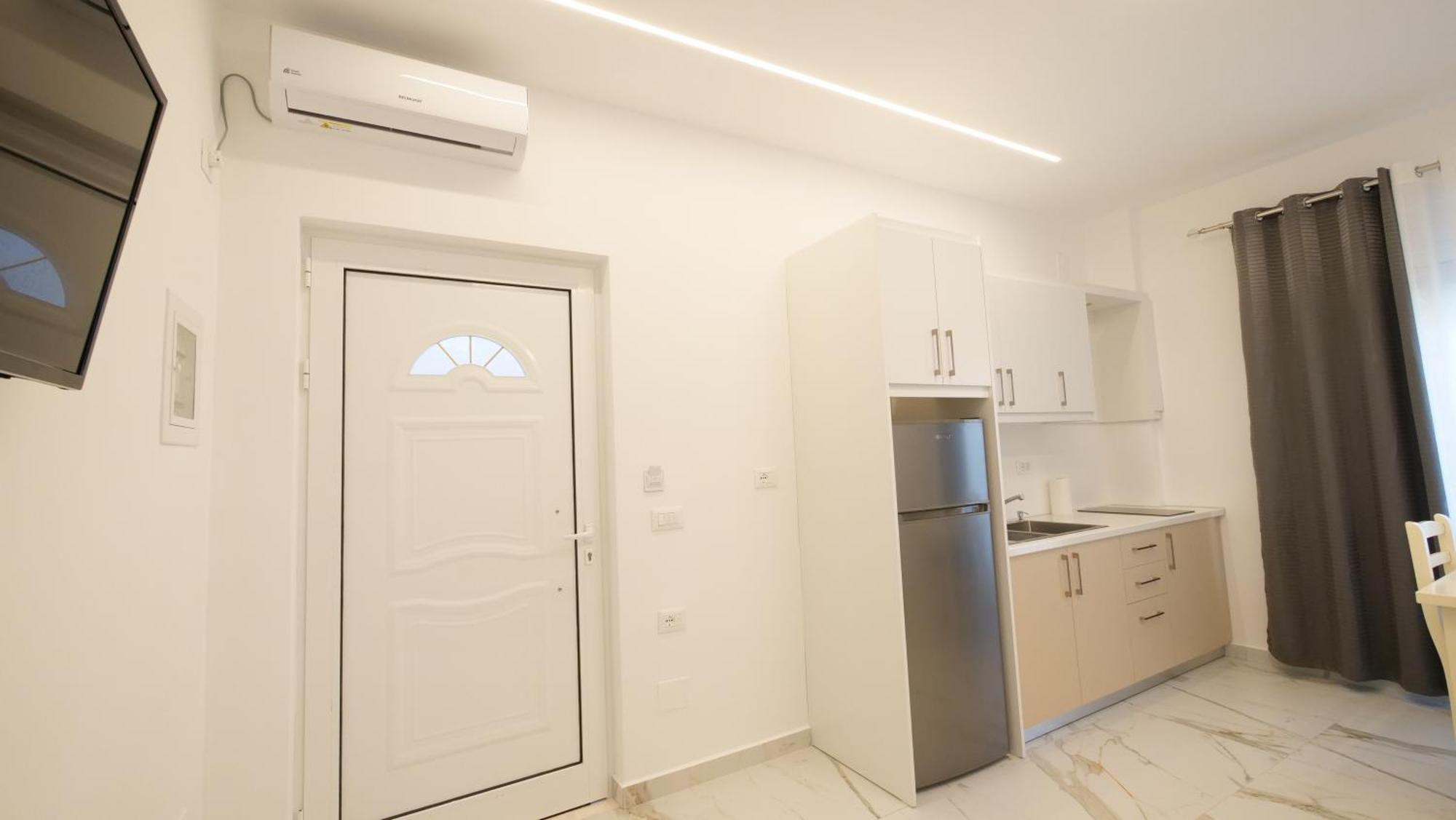 Blue Mare Apartments Sarandë Eksteriør billede