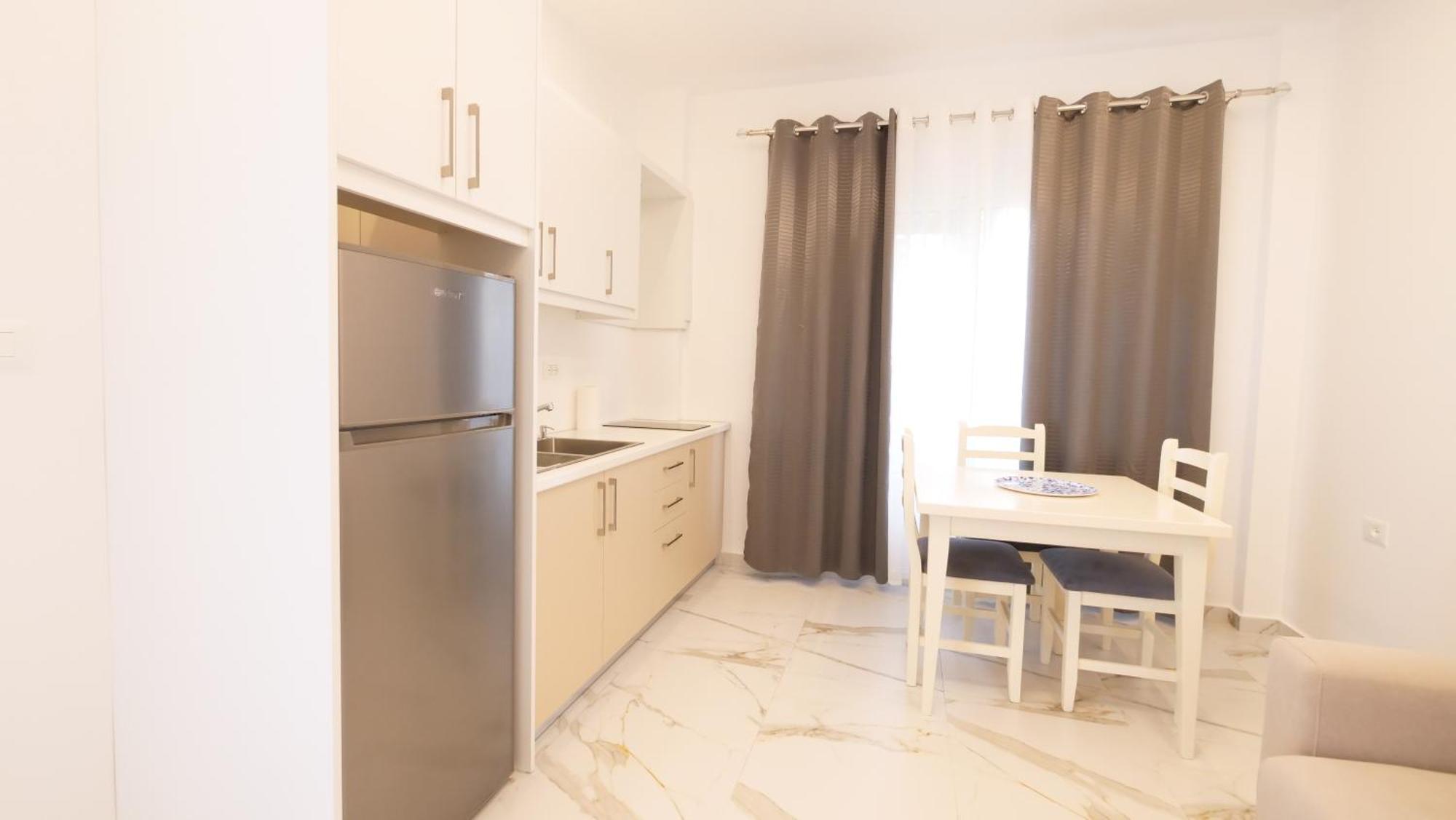 Blue Mare Apartments Sarandë Eksteriør billede