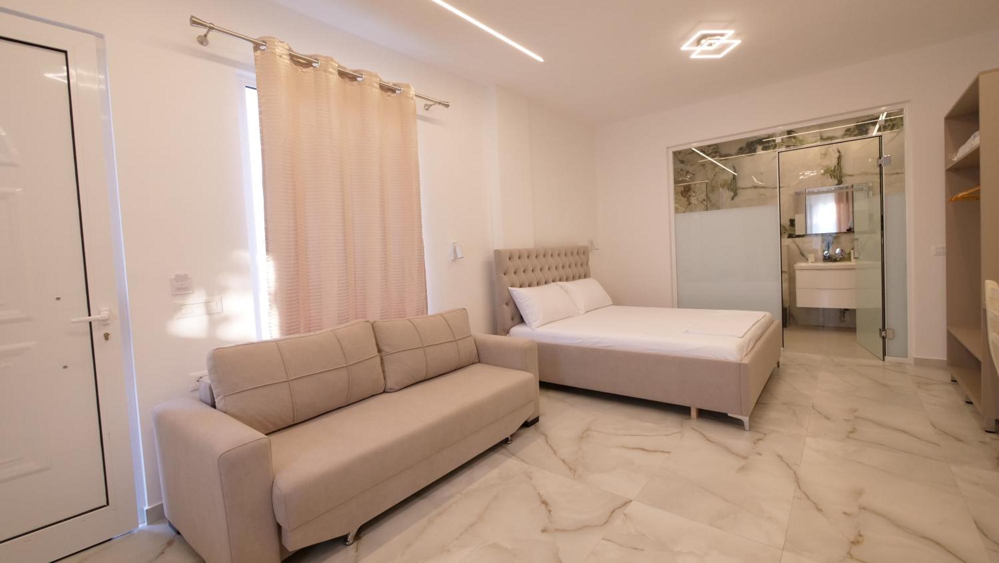 Blue Mare Apartments Sarandë Eksteriør billede