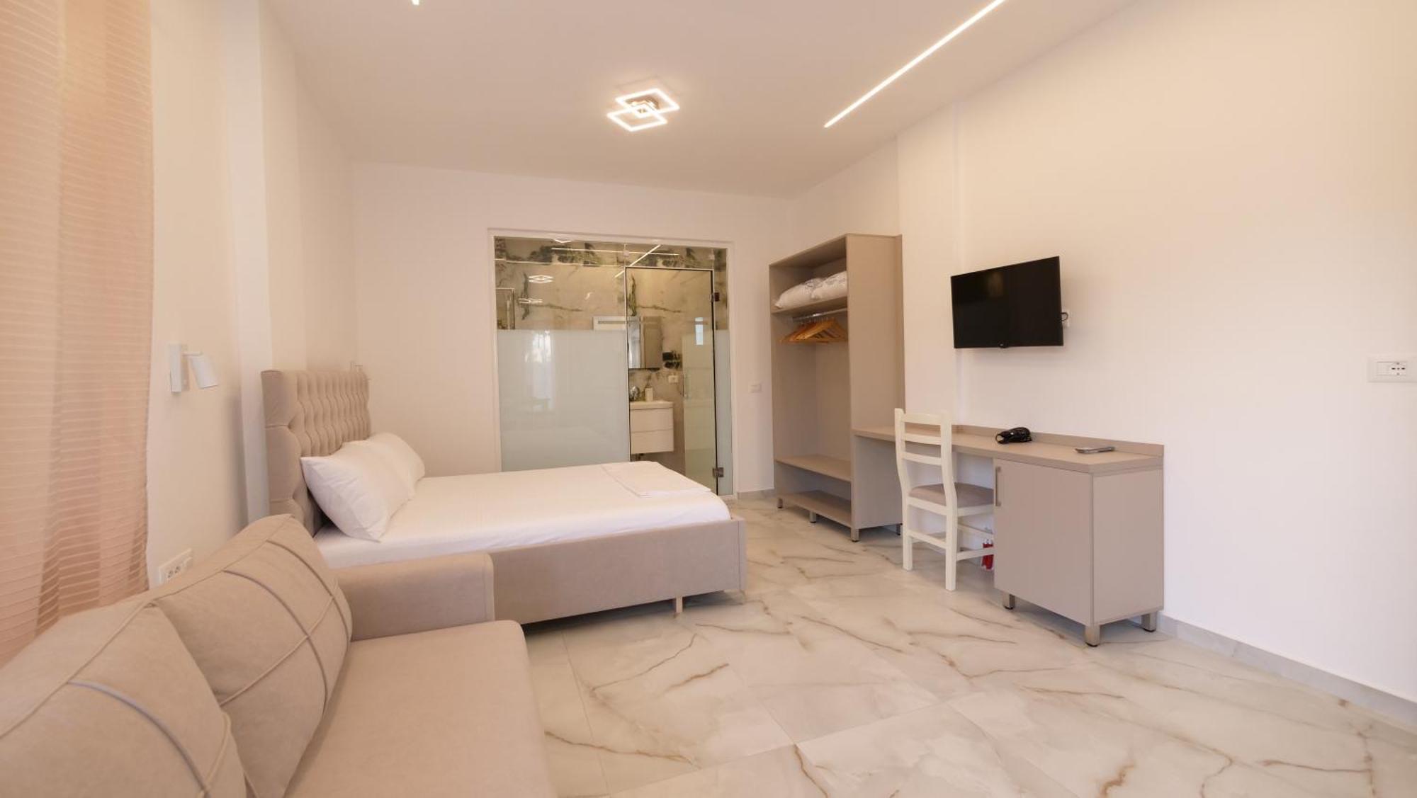 Blue Mare Apartments Sarandë Eksteriør billede