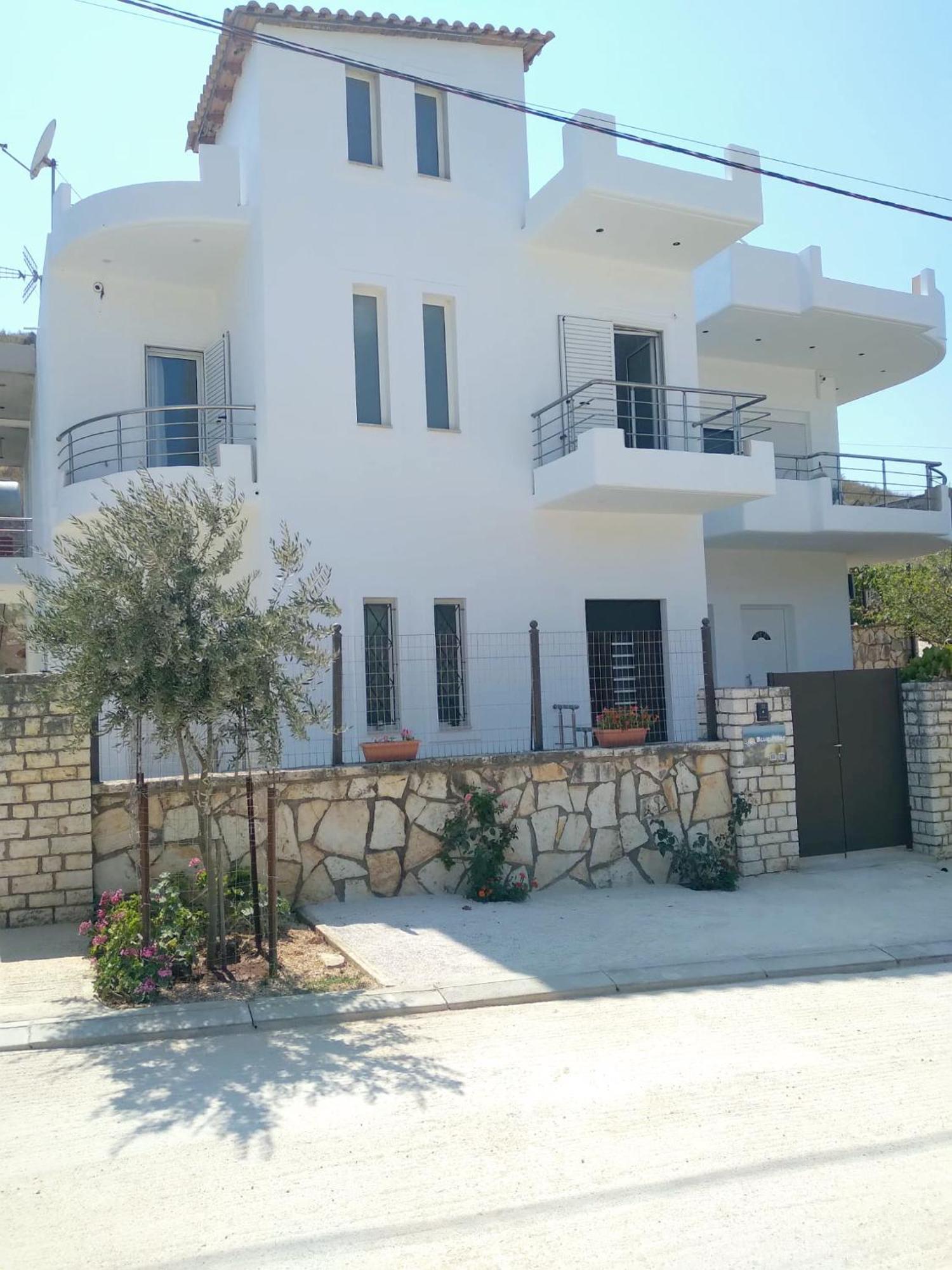 Blue Mare Apartments Sarandë Eksteriør billede