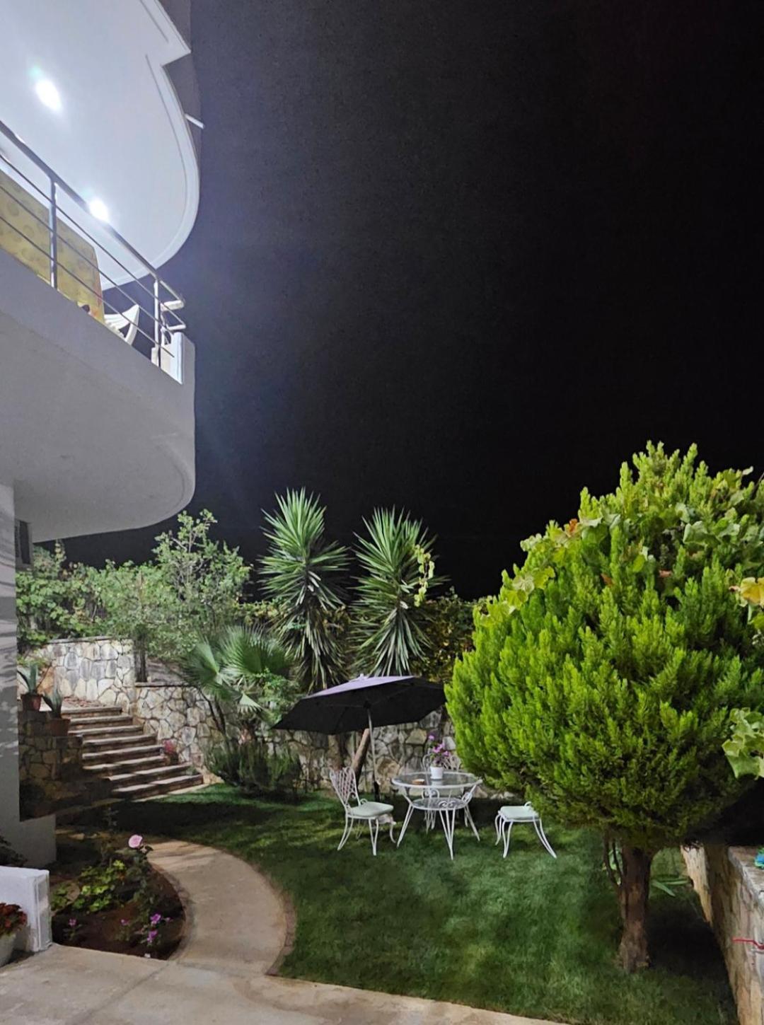 Blue Mare Apartments Sarandë Eksteriør billede