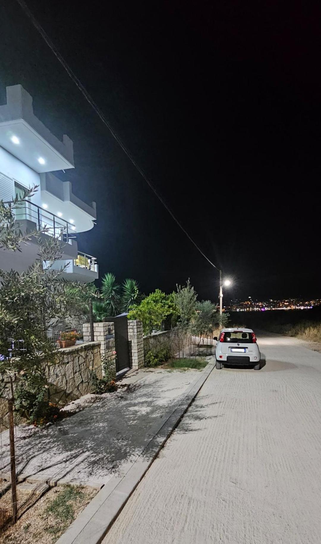 Blue Mare Apartments Sarandë Eksteriør billede