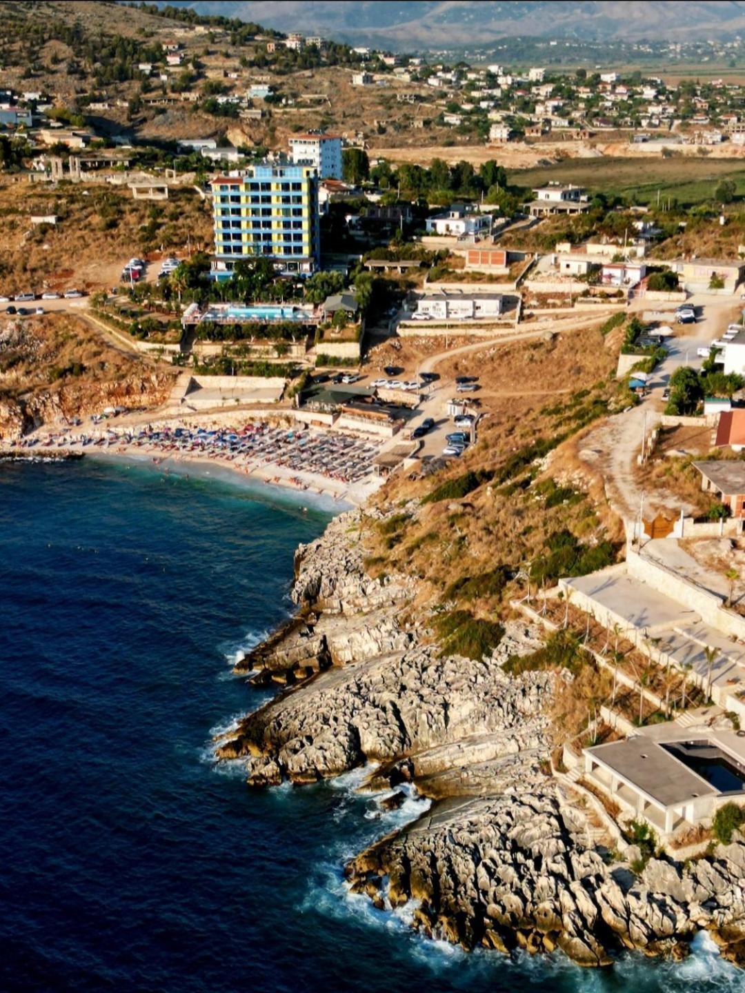 Blue Mare Apartments Sarandë Eksteriør billede