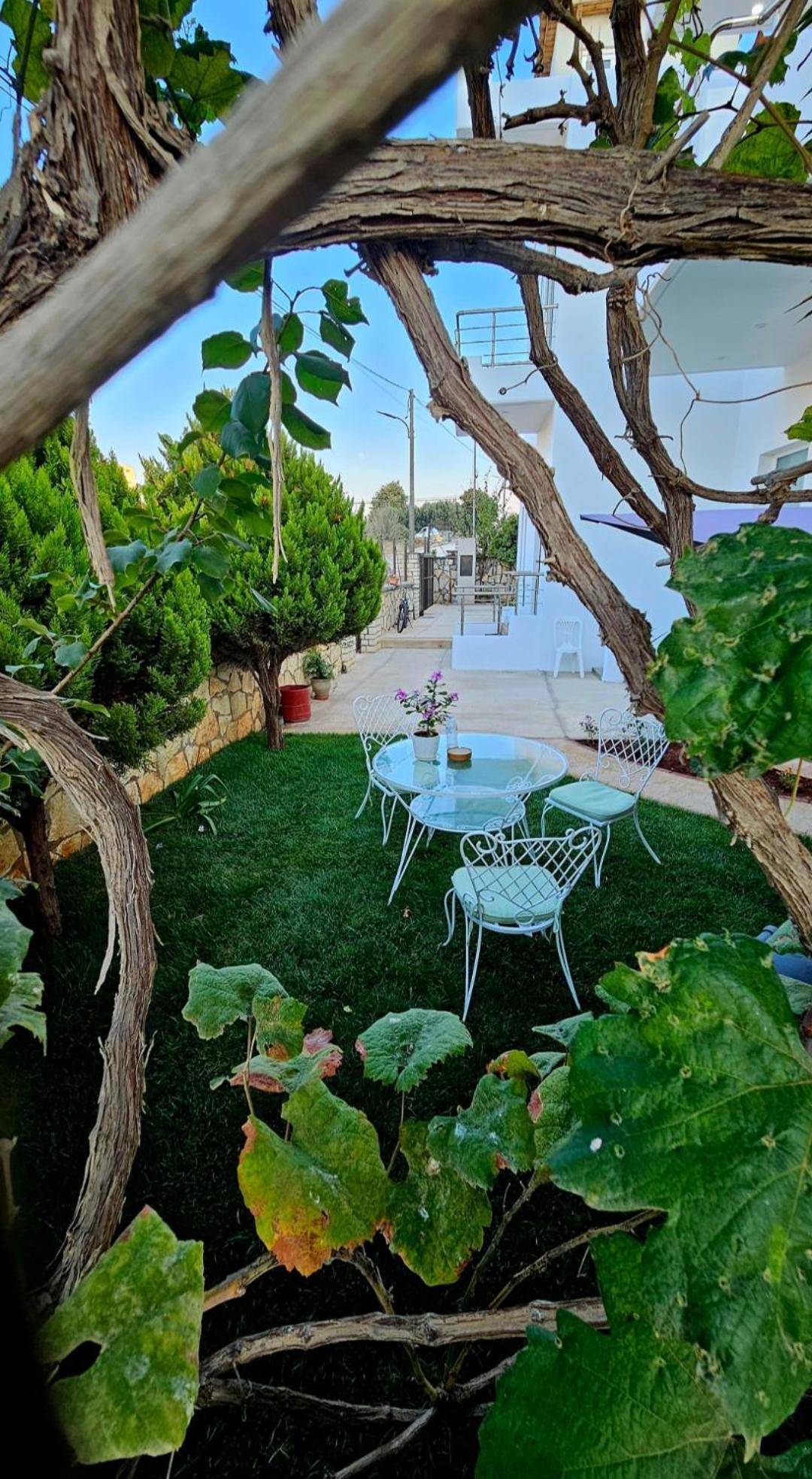 Blue Mare Apartments Sarandë Eksteriør billede