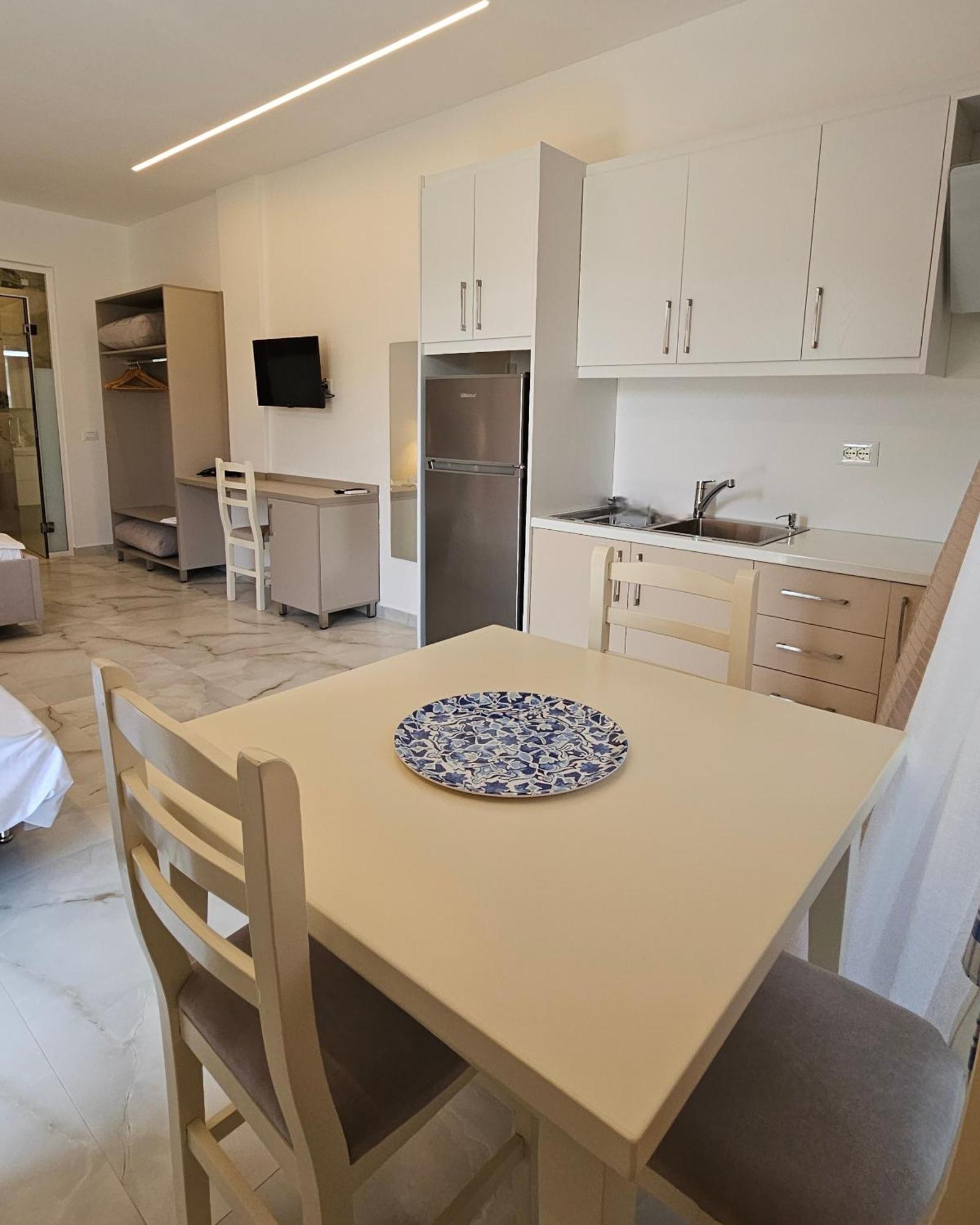 Blue Mare Apartments Sarandë Eksteriør billede
